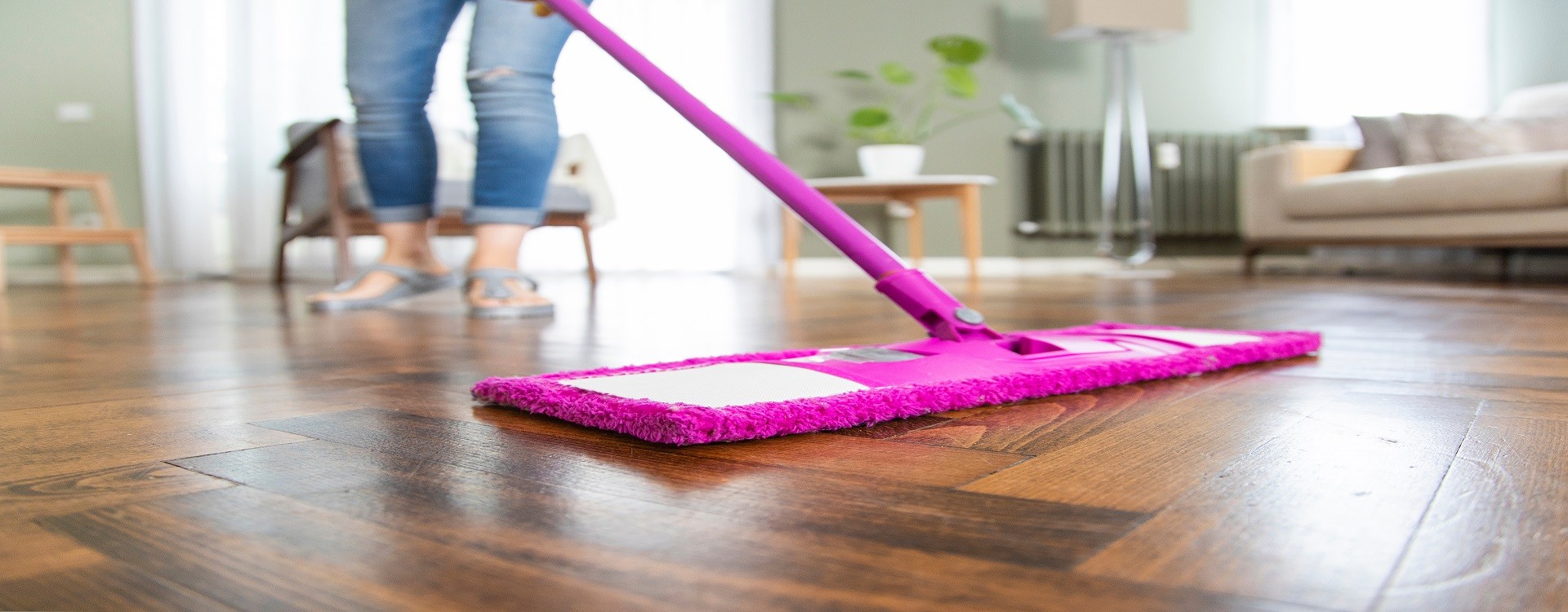 Cómo limpiar y cuidar los suelos laminados