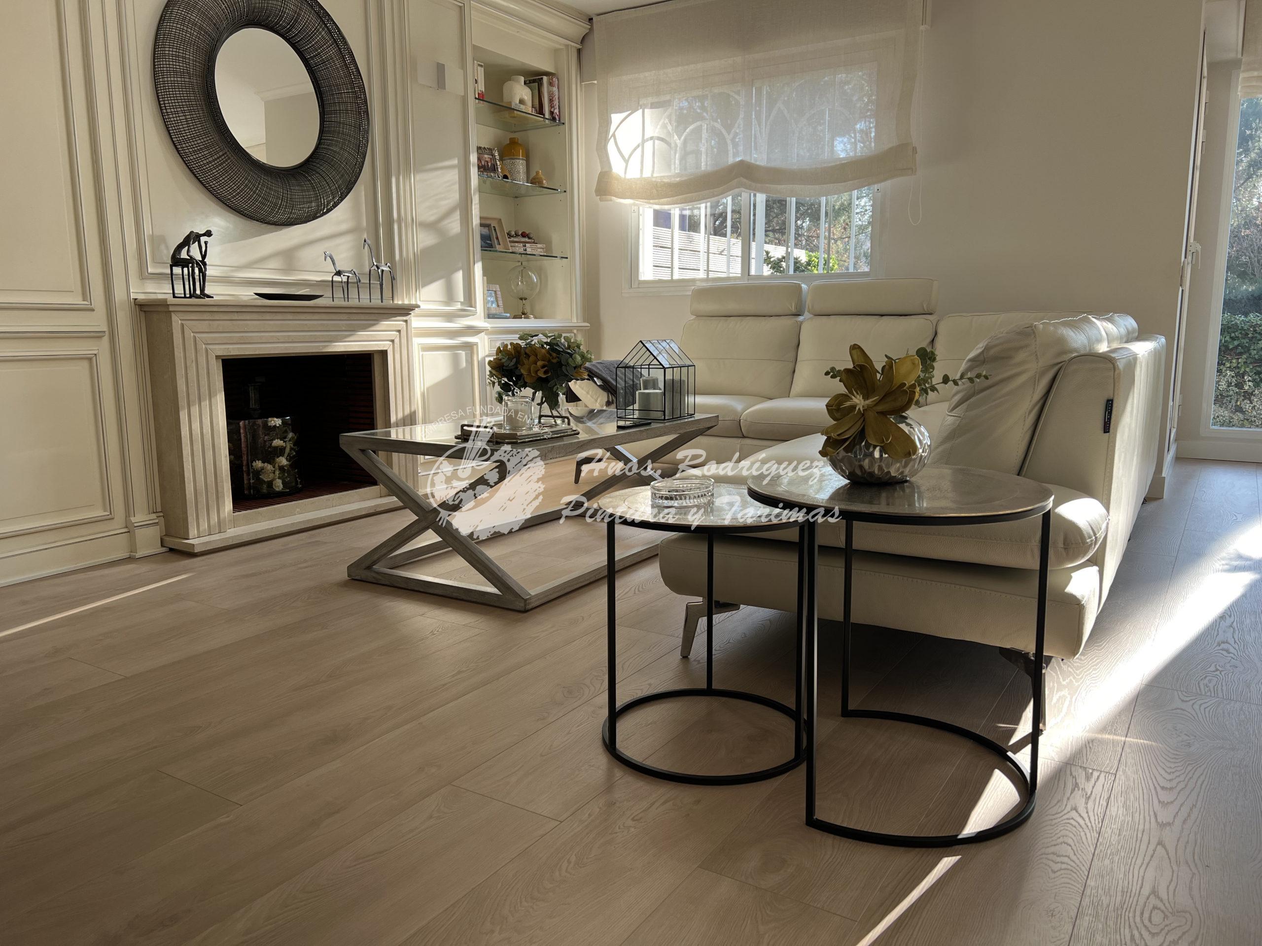 Lee más sobre el artículo Instalación tarima en chalet con escalera. Kronotex Mammut Plus