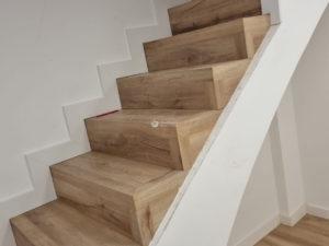 Lee más sobre el artículo Instalación de suelo laminado en escaleras. Meister. LD 150. Chianti.