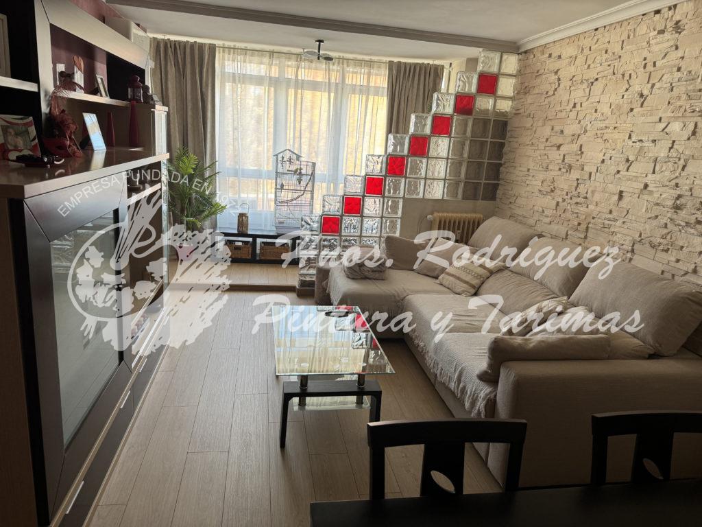 Instalación suelo laminado en vivienda 83 m2. Pure Laminate. Modelo Terra. Roble Clay.